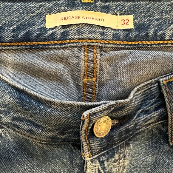 Levi’s Ribcage Straight medium wash - Picture 3 of 4